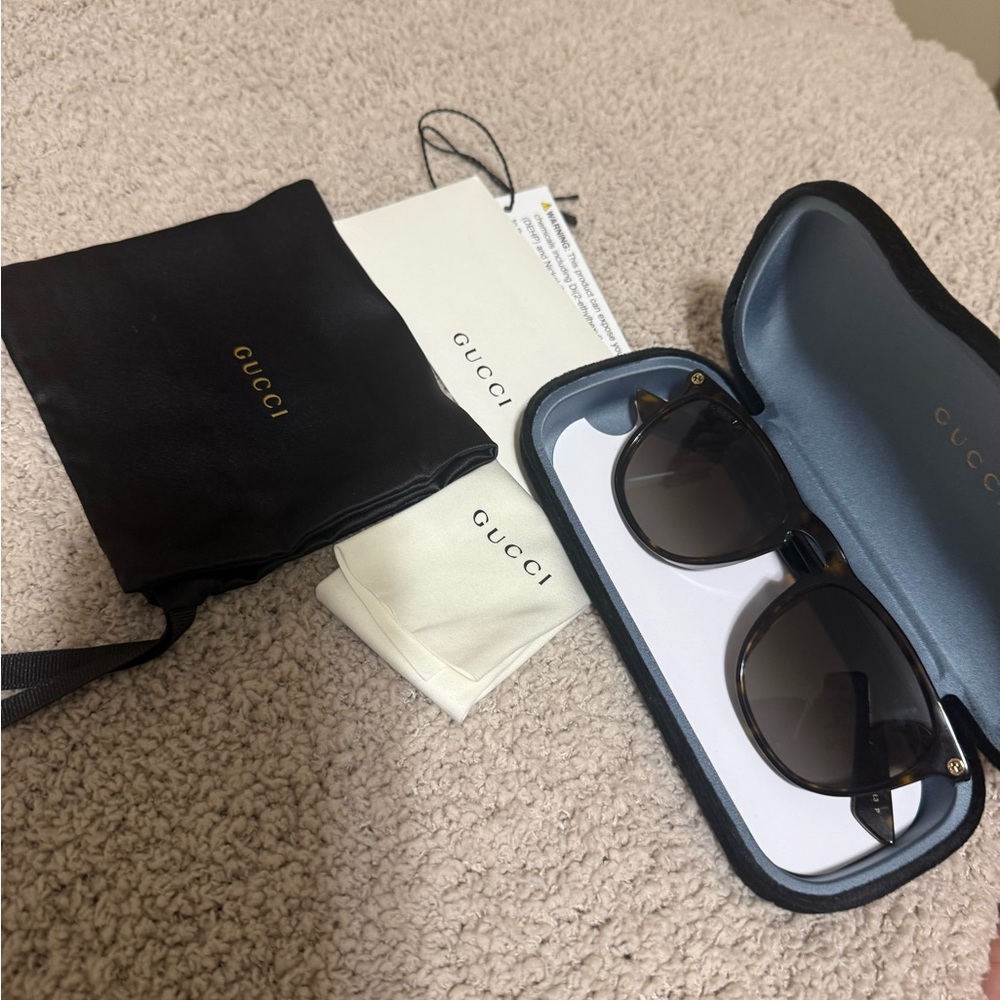 Gucci Black Sunglasses polarized